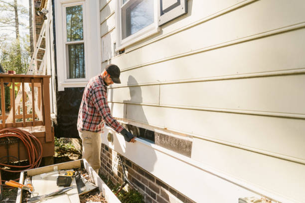 Top rated local Emergency Siding Repair specialists in Breezewood, PA